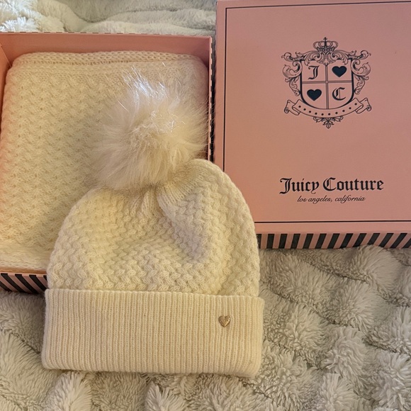 Juicy Couture Accessories - New Juicy Couture Ivory Knit Beanie and Scarf Set